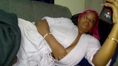 Snapshot of queen_doli chatting on 05.12.26 queen_doli online show from 05.12.26