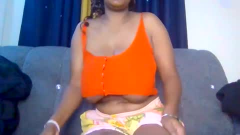Snapshot of queen_doli chatting on 06.04.26 queen_doli online show from 06.04.26