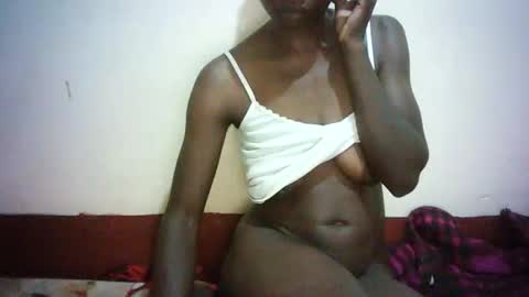 Snapshot of queen_joan chatting on 02.22.25 queen_joan online show from 02.22.25