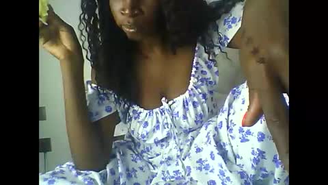 Snapshot of queen_kai chatting on 04.11.26 queen_kai online show from 04.11.26