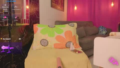 queen_kamil online show from 06.26.26