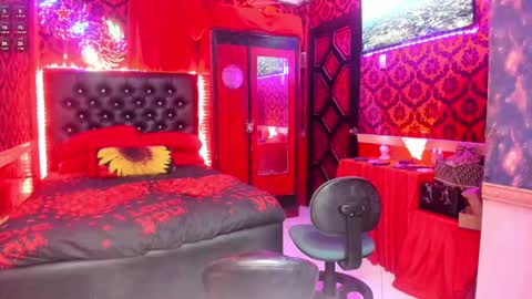 Lily online show from 12.20.24