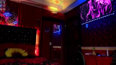 Lily online show from 02.23.25