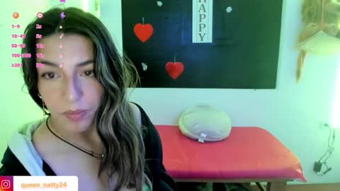 queen_natttyy online show from 01.17.25