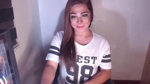 Snapshot of queen_of_all_queens chatting on 01.27.25 samantha online show from 01.27.25