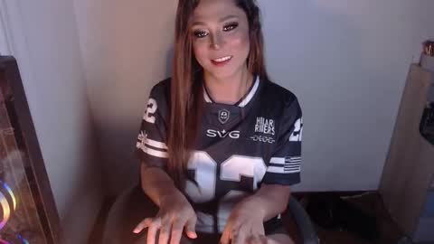 Snapshot of queen_of_all_queens chatting on 11.11.25 samantha online show from 11.11.25