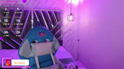 Snapshot of queen_perla_ chatting on 09.27.25 online show from 09.27.25