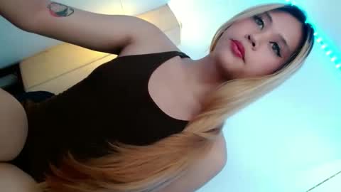 Snapshot of queena10 chatting on 10.06.25 CALL ME YOUR QUEEN AIVY1 online show from 10.06.25