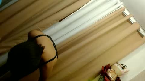 CALL ME YOUR QUEEN AIVY1 online show from 05.28.26