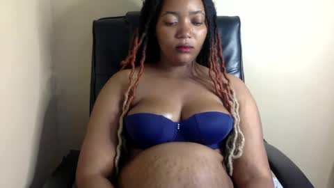 Queenbebony2 online show from 12.11.24