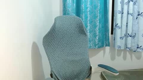 queen online show from 04.10.26