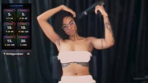 Snapshot of queendom_ing chatting on 12.24.24 Sweet Goddess online show from 12.24.24