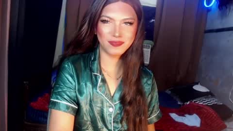 Snapshot of queenfcker1st chatting on 06.29.26 Be my property Sabrina online show from 06.29.26
