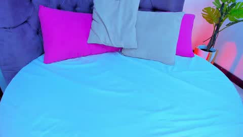 Queen online show from 03.01.25