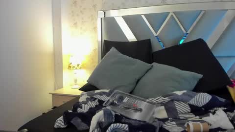 Snapshot of queenjenn__ chatting on 12.07.24 QUEENJEENN online show from 12.07.24