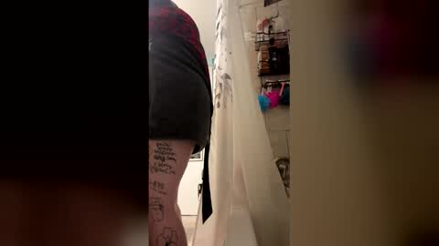 queenjmmannen18 online show from 04.21.26