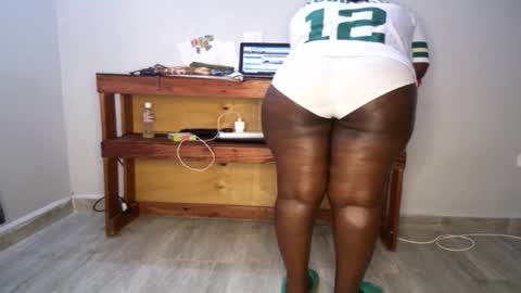 Nina online show from 10.29.25