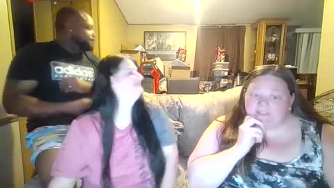 Snapshot of queenking55 chatting on 07.13.26 Queen N King Fun Night online show from 07.13.26