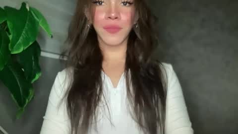 QUEEN online show from 12.17.25