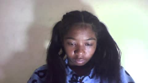 queennaya online show from 07.30.26