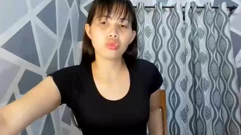 Snapshot of queennbbee chatting on 06.09.26 queennbbee online show from 06.09.26