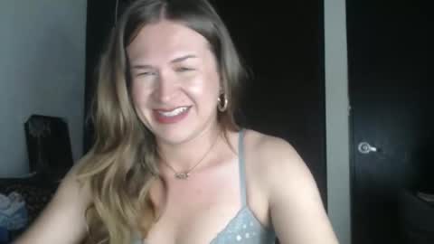 Snapshot of queennicky88 chatting on 12.08.24 Nico online show from 12.08.24