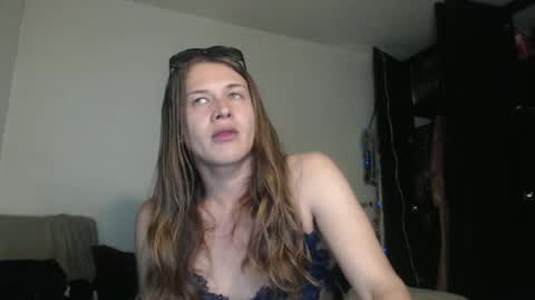 Snapshot of queennicky88 chatting on 01.04.25 Nico online show from 01.04.25