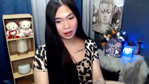 Snapshot of queenofcum169xx chatting on 04.27.26 Mikka online show from 04.27.26