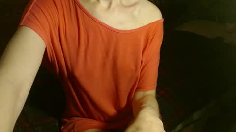 Snapshot of queenoftenderness chatting on 03.10.25 queenoftenderness online show from 03.10.25