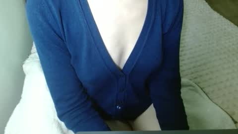 queenoftenderness online show from 02.15.26