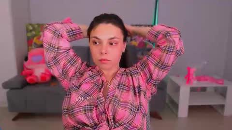 Snapshot of queenofthesense chatting on 09.11.25 Patricia online show from 09.11.25