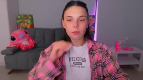 Snapshot of queenofthesense chatting on 09.23.25 Patricia online show from 09.23.25