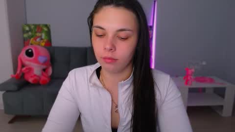 Snapshot of queenofthesense chatting on 10.11.25 Patricia online show from 10.11.25