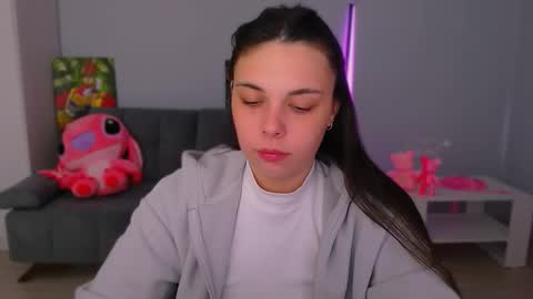 Snapshot of queenofthesense chatting on 10.12.25 Patricia online show from 10.12.25