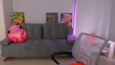 Snapshot of queenofthesense chatting on 10.17.25 Patricia online show from 10.17.25