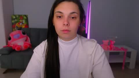 Snapshot of queenofthesense chatting on 10.19.25 Patricia online show from 10.19.25