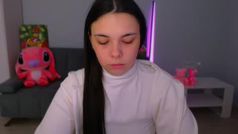 Snapshot of queenofthesense chatting on 10.20.25 Patricia online show from 10.20.25