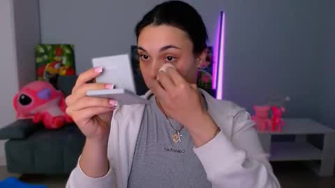 Snapshot of queenofthesense chatting on 10.30.25 Patricia online show from 10.30.25