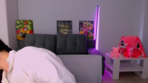 Snapshot of queenofthesense chatting on 11.08.25 Patricia online show from 11.08.25