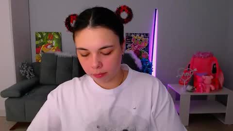 Snapshot of queenofthesense chatting on 11.21.25 Patricia online show from 11.21.25