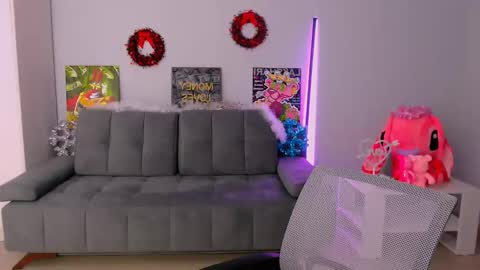 Snapshot of queenofthesense chatting on 11.25.25 Patricia online show from 11.25.25