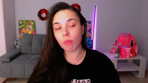 Snapshot of queenofthesense chatting on 11.28.25 Patricia online show from 11.28.25