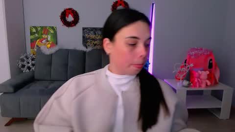 Snapshot of queenofthesense chatting on 11.30.25 Patricia online show from 11.30.25