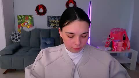 Snapshot of queenofthesense chatting on 12.04.25 Patricia online show from 12.04.25