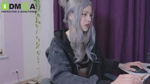 Snapshot of queenofwandss chatting on 05.13.26 follow my new insta online show from 05.13.26
