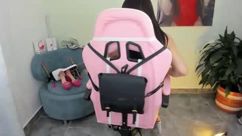 RAMONA ULLOA  online show from 02.01.25