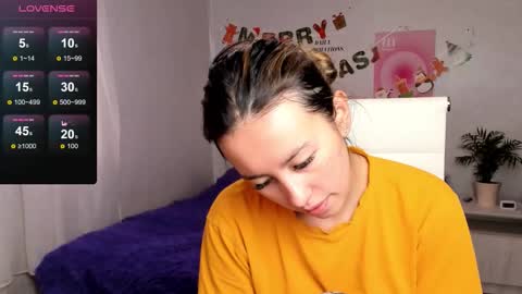 Snapshot of queitsharm_ chatting on 12.19.25 Anna online show from 12.19.25