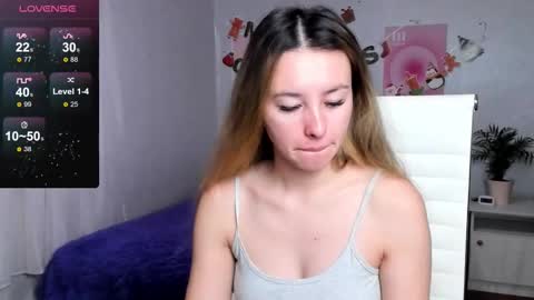 Snapshot of queitsharm_ chatting on 12.20.25 Anna online show from 12.20.25