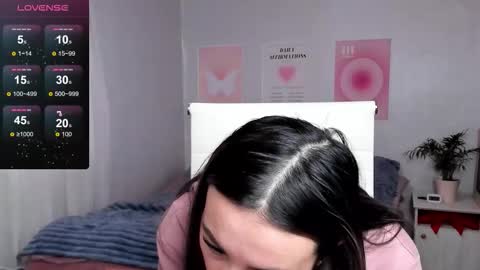 Snapshot of queitsharm_ chatting on 01.16.26 Anna online show from 01.16.26