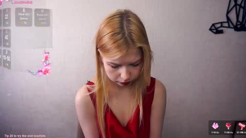 Snapshot of quennabrucker chatting on 09.10.25 Tate online show from 09.10.25